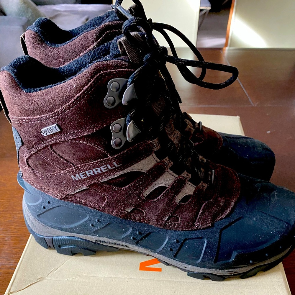 Like New Merrell Moab Polar Waterproof Boots